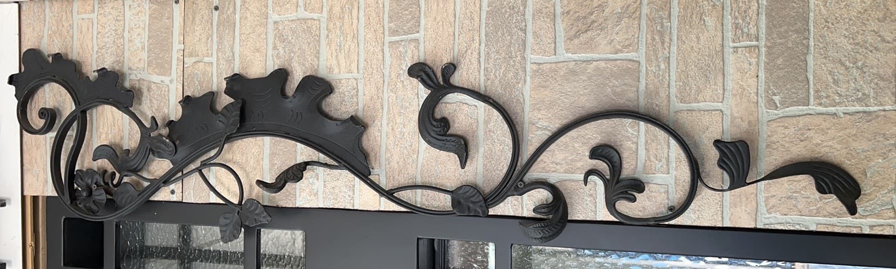 13-19/Right Door Header Ornament