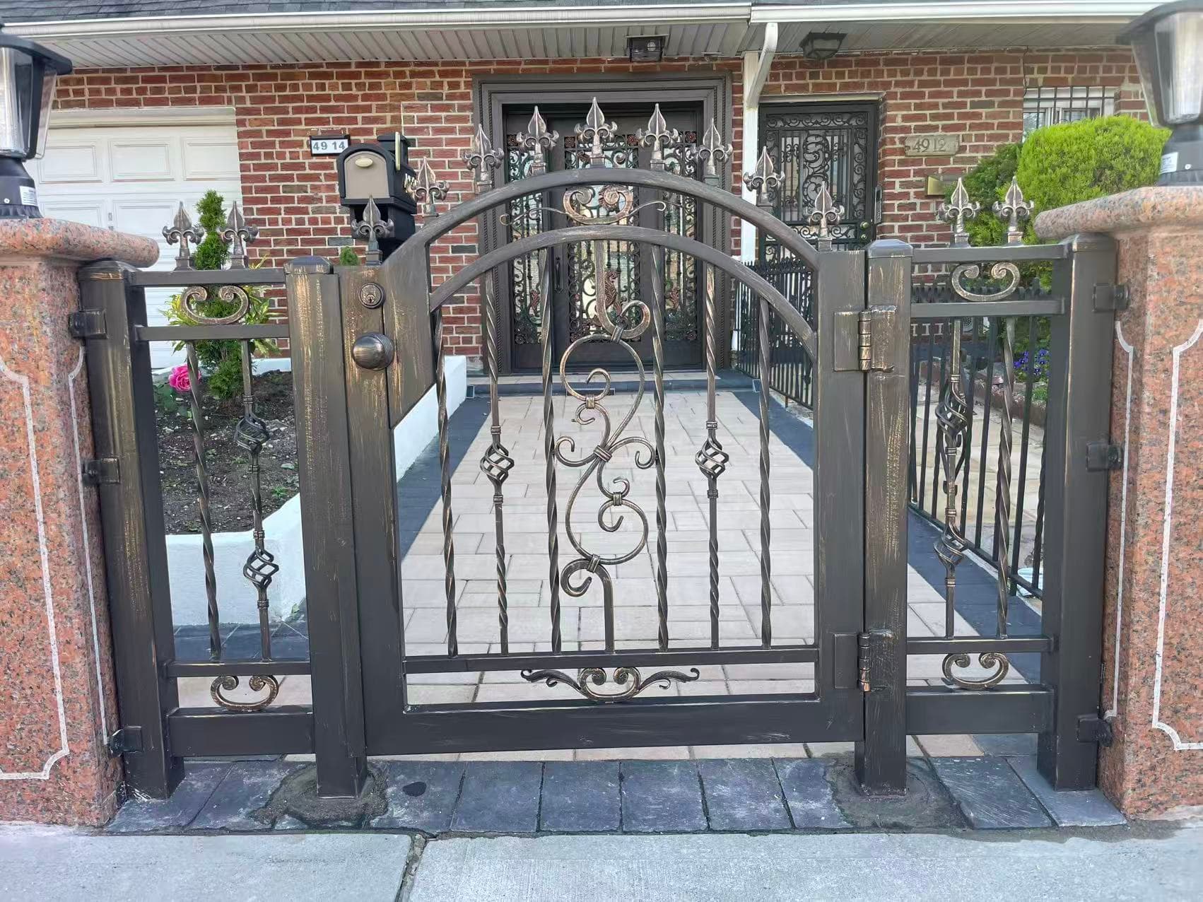 7eba2e037b1ec24f51012aca3702dd00 — #P-0324 — GATE — Custom Iron Works by JYC Steel NYC